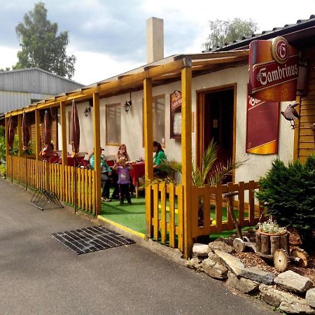 Penzion Na Srubech Hora Svate Kateriny Exteriör bild
